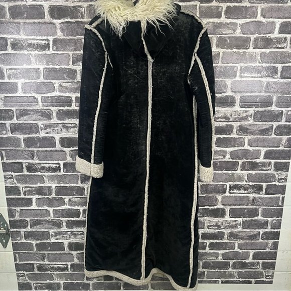 Aritzia Talula vintage like black hooded coat with fur. Size S - Picture 3 of 10